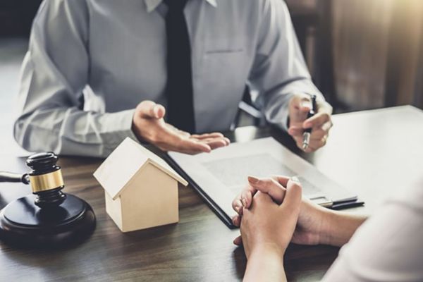 phí công chứng hợp đồng chia tách nhà đất