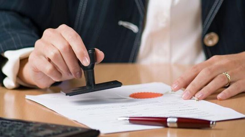 công chứng bản dịch bảng lương