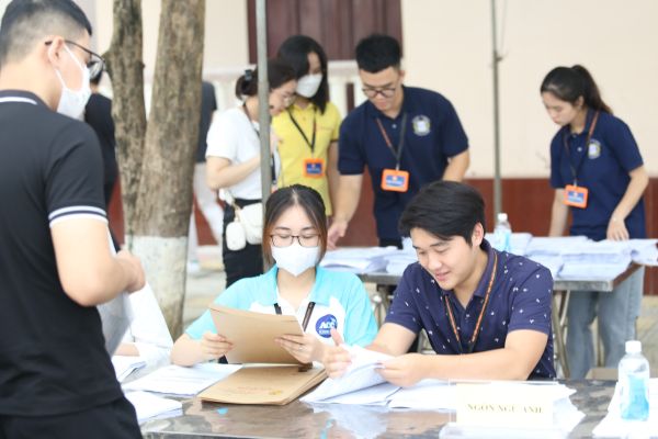 Thủ tục nhập học cho trẻ