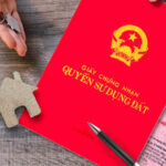 Thủ tục sang tên sổ đỏ khi cha mẹ tặng cho con huong-dan-thu-tuc-sang-ten-so-do-nam-2022-day-du-chi-tiet-nhat-202211230753010077