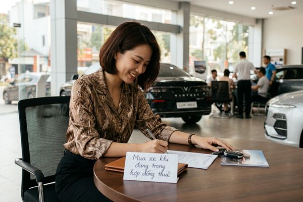 Mua xe khi đang trong hợp đồng thuê