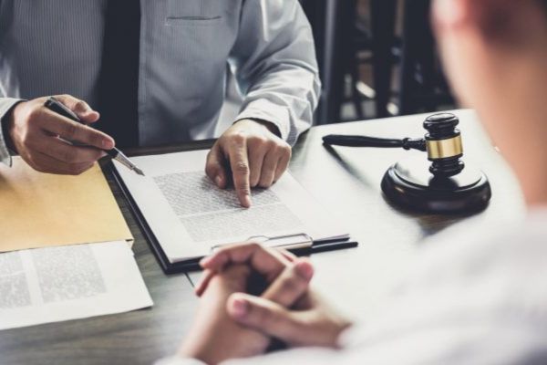 Tặng cho tài sản có điều kiện về việc duy trì quan hệ gia đình