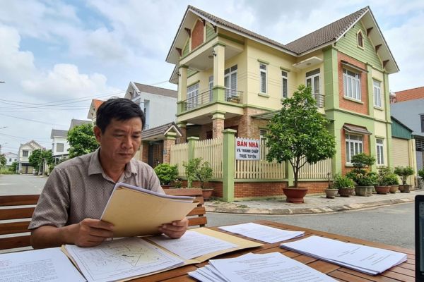 Bán nhà có tranh chấp về tên miền tùy chỉnh: Pháp lý