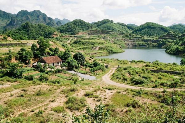 Đất gắn liền với hoạt động khai thác khoáng sản đã đóng cửa mỏ