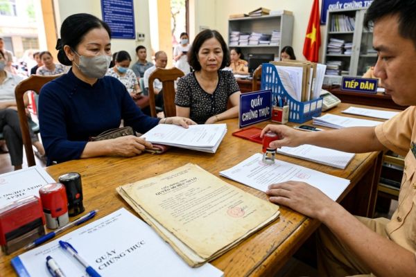 Chứng thực bản sao Giấy chứng nhận quyền sở hữu nhà ở cấp trước năm 2006