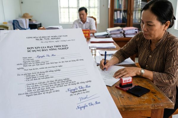 Chứng thực chữ ký trên đơn xin gia hạn thời hạn sử dụng đất nông nghiệp