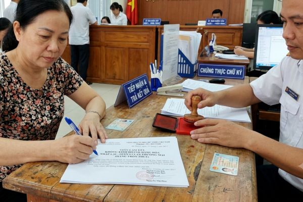 Chứng thực chữ ký trên giấy cam kết không kinh doanh hàng trốn thuế