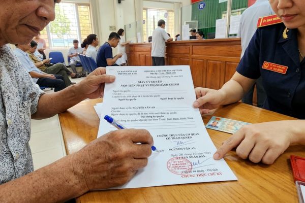 Chứng thực chữ ký trên giấy ủy quyền nộp tiền phạt vi phạm hành chính