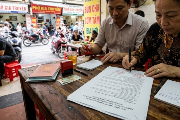 Hợp đồng chuyển nhượng đất mặt phố kinh doanh ẩm thực sầm uất